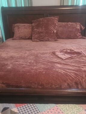 Crushed Velvet Duvet Cover Set in Rose Brown